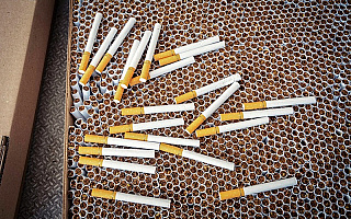 Chcieli okraść państwo na 14 tysięcy złotych. Policja zatrzymała dwóch mężczyzn Chcieli okraść państwo na 14 tysięcy złotych. Policja zatrzymała dwóch mężczyzn